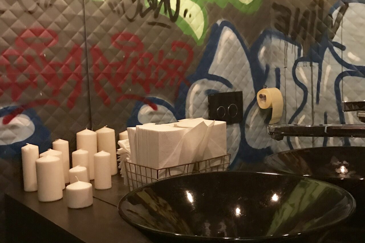 Арендовать Кафе 3/60 Casual Cafe Лофт с барной стойкой на Невском