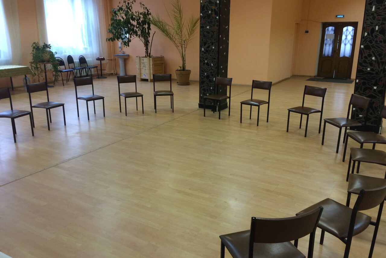 Арендовать Просторный зал в центре