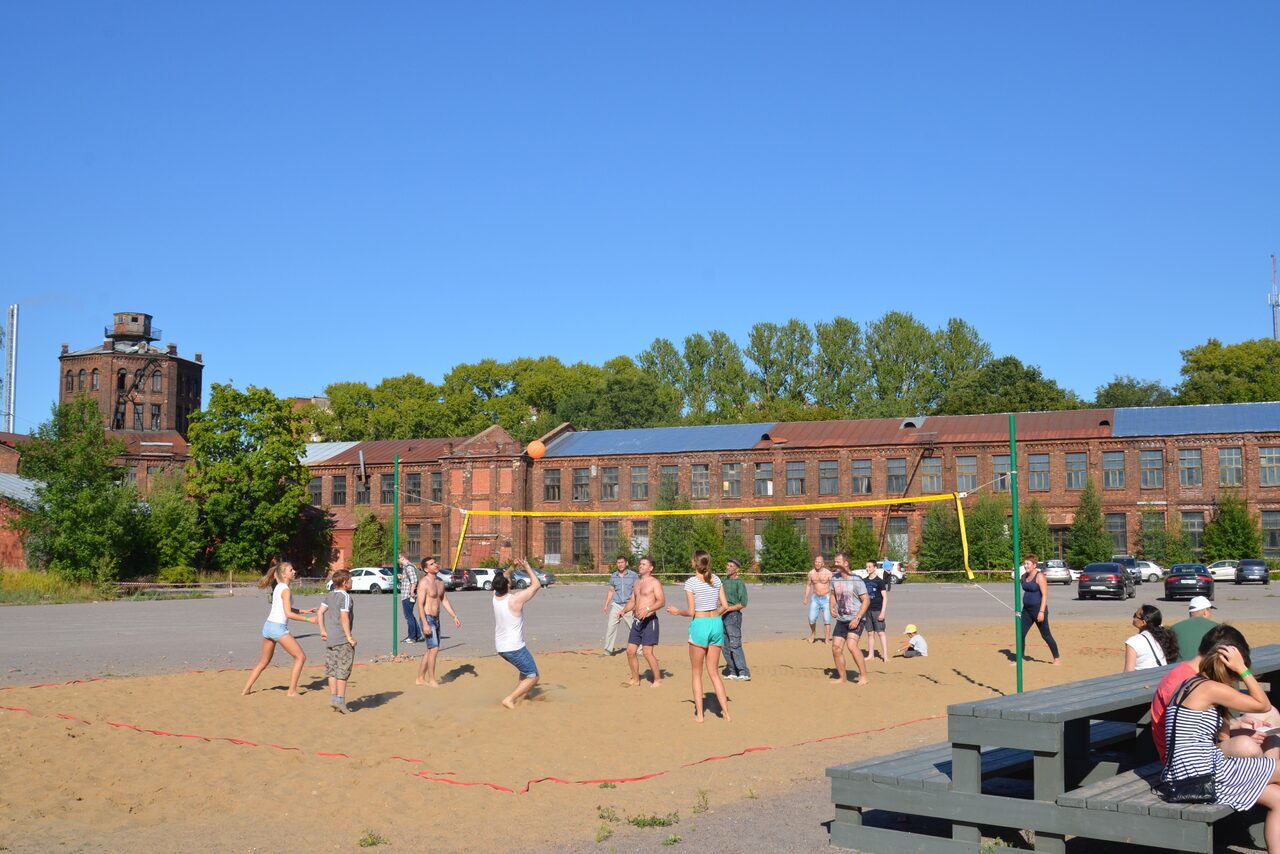 Арендовать Петровский Арсенал Открытая арт-площадка в Сестрорецке