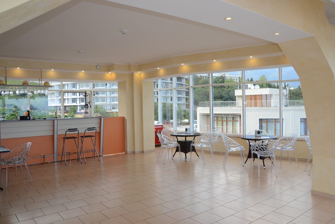 Арендовать Лофт с бассейном в Ялте