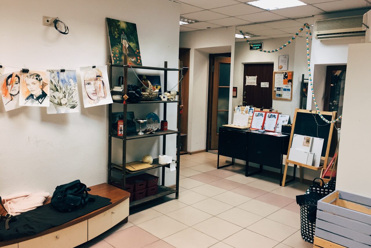 Арендовать Лофт с мальбертами