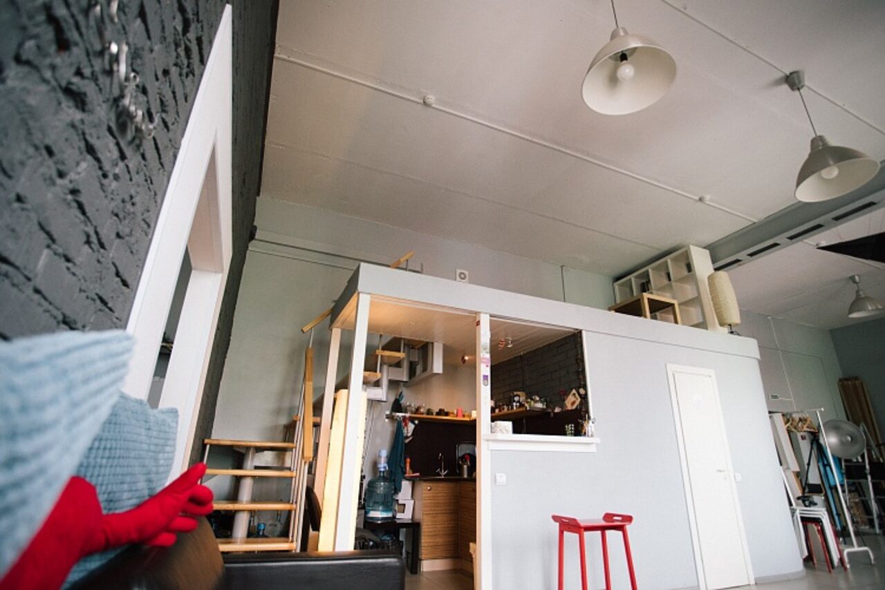 Арендовать Флакон Loft-студия с балконом