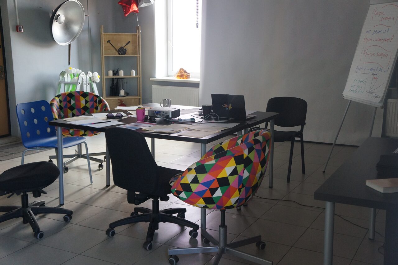 Арендовать Флакон Loft-студия с балконом