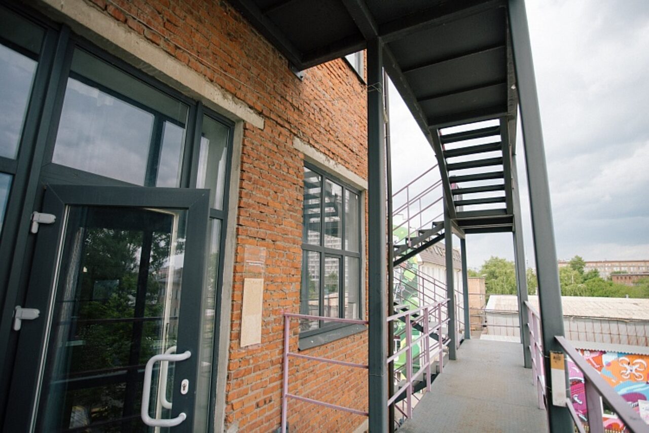 Арендовать Флакон Loft-студия с балконом