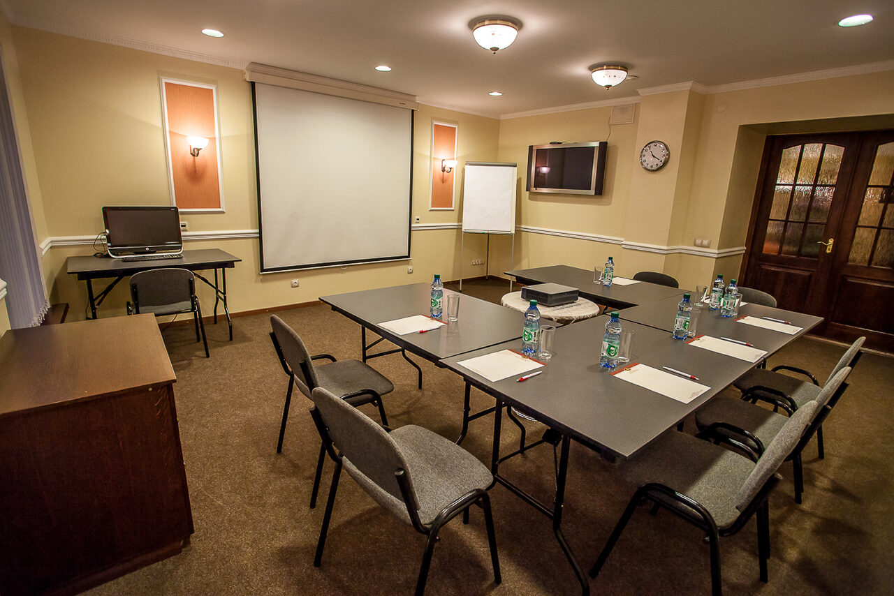 Арендовать Гостиница "АСТЕРИЯ" Конференц-зал гостиницы