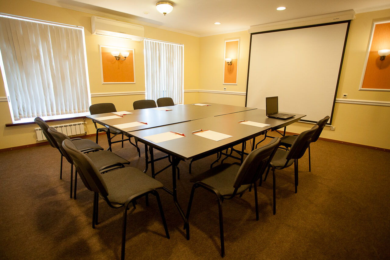 Арендовать Гостиница "АСТЕРИЯ" Конференц-зал гостиницы