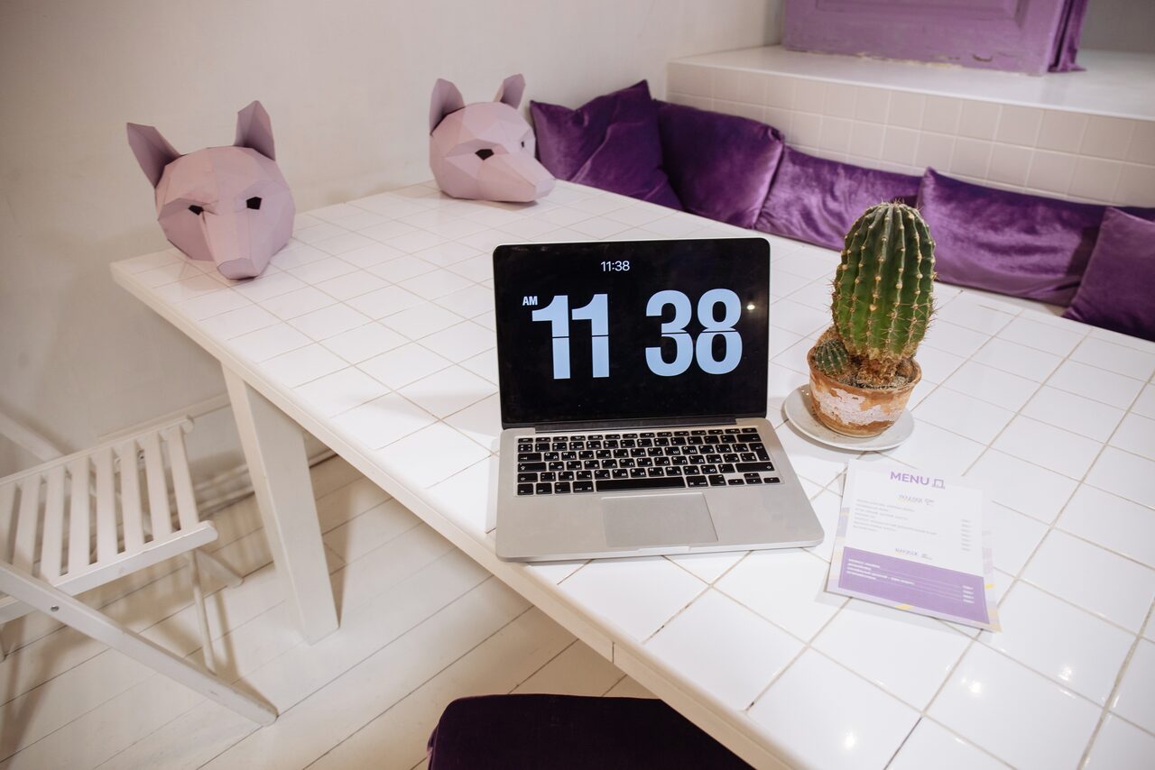 Арендовать Бесконечная гардеробная Лофт- студия красоты 