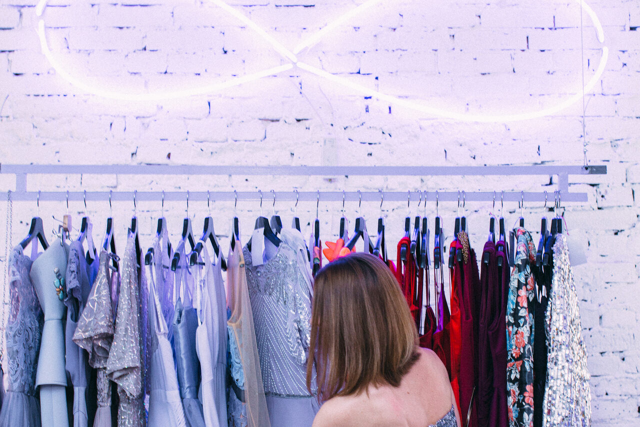 Арендовать Бесконечная гардеробная Фотогеничный лофт 