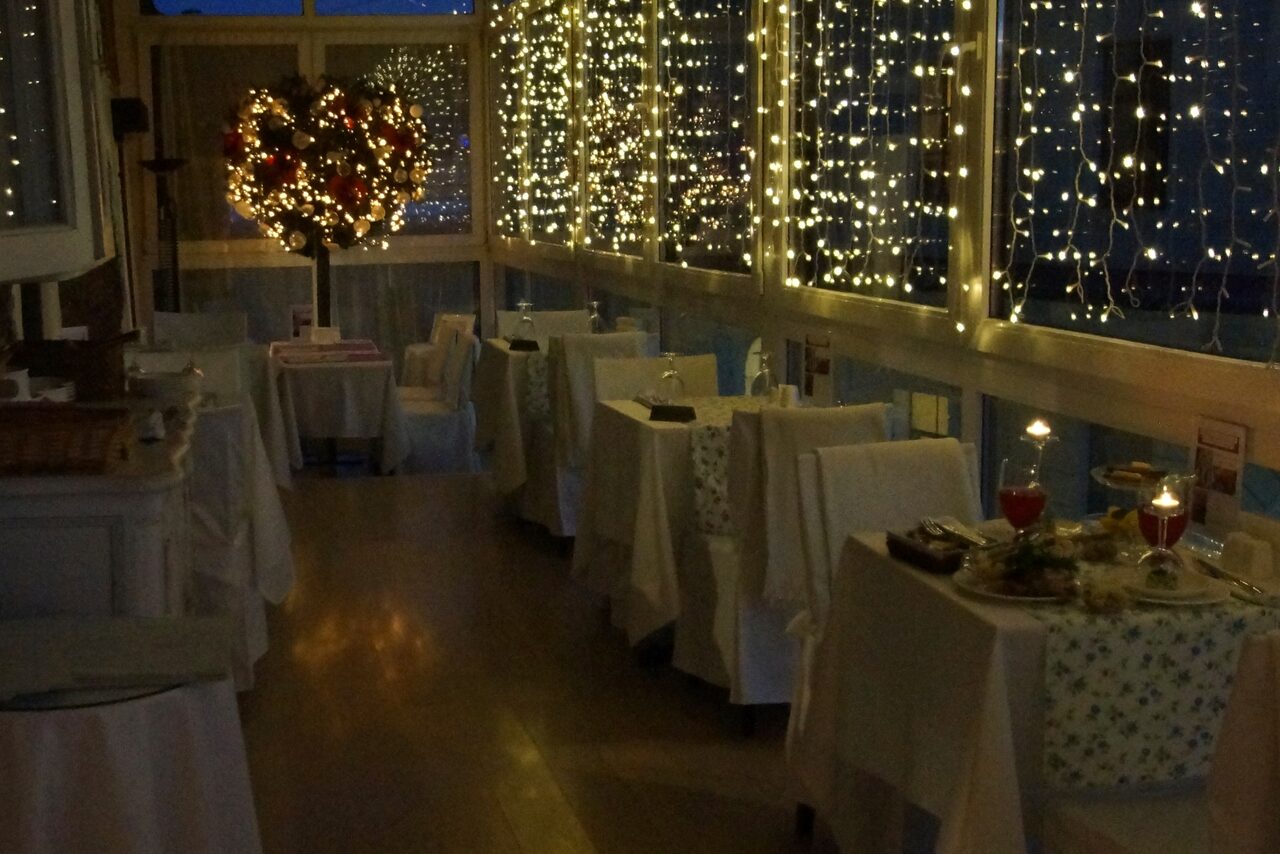 Арендовать Галерея искусств и ресторан "Чердак Художника"