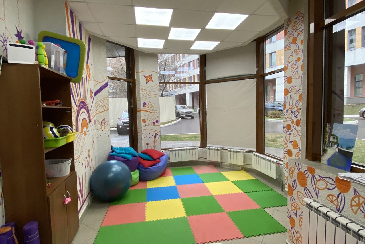 Арендовать Акваклуб FAMILIA Светлый кабинет в арт-пространстве