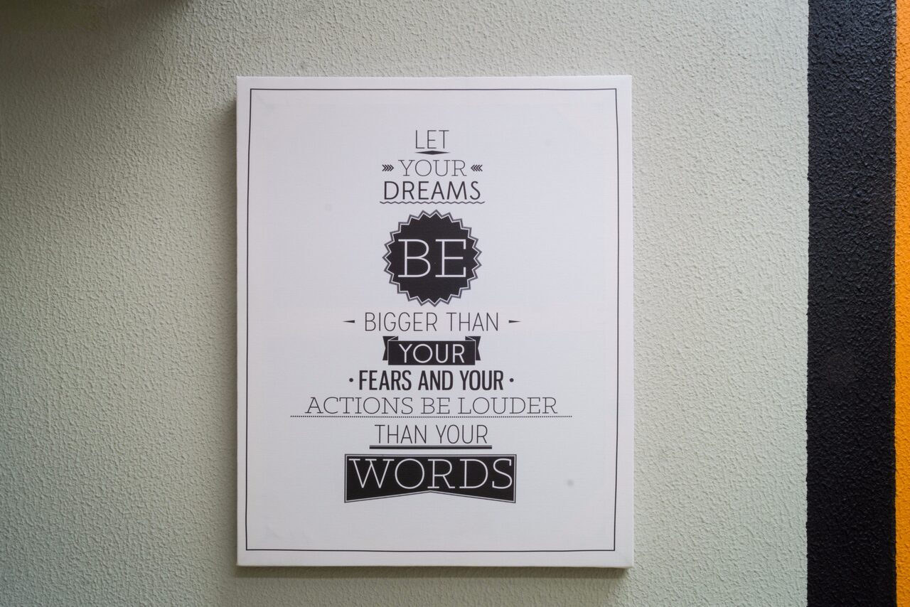 Арендовать Investconference. Просторный конференц-зал