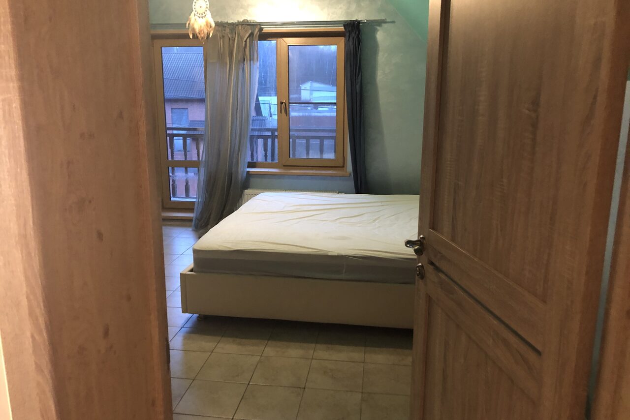 Арендовать Загородный дом с камином 