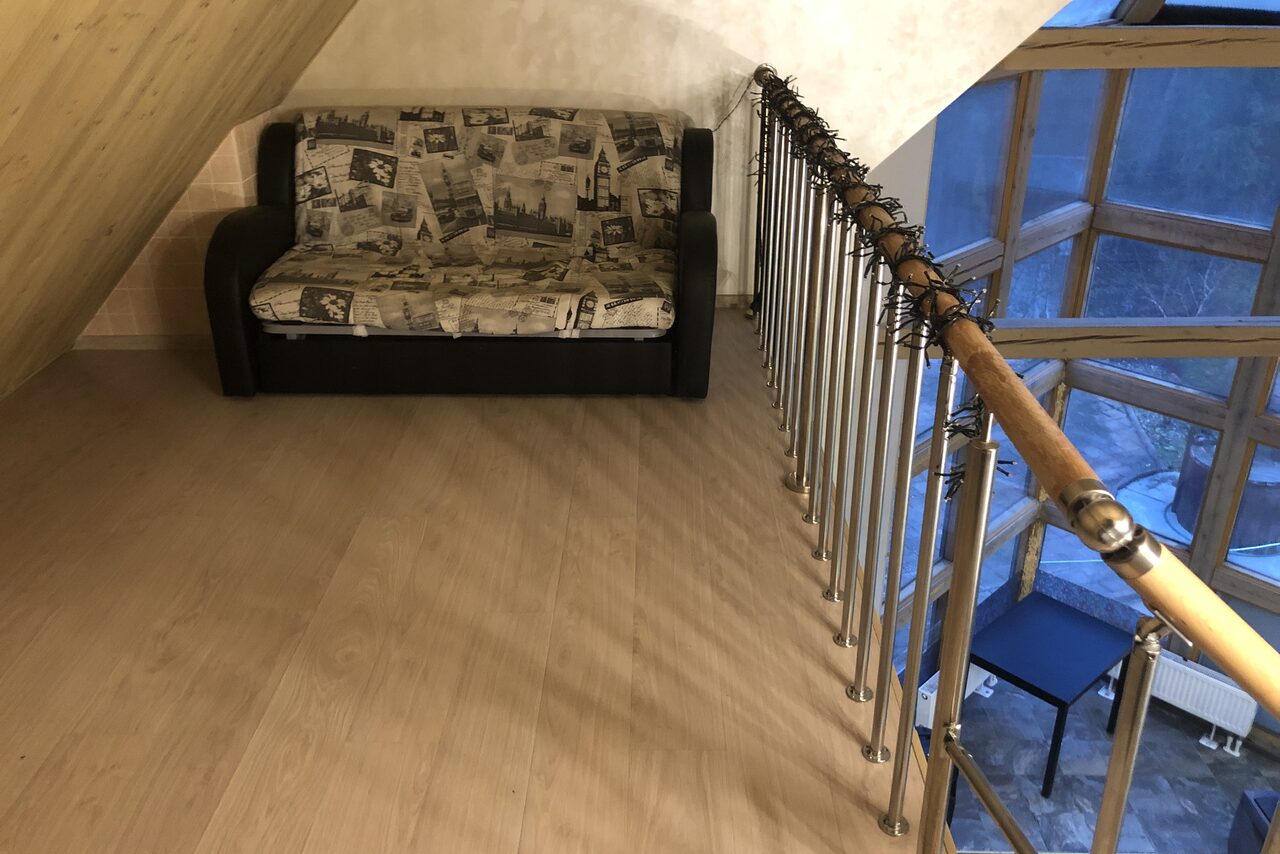 Арендовать Загородный дом с камином 