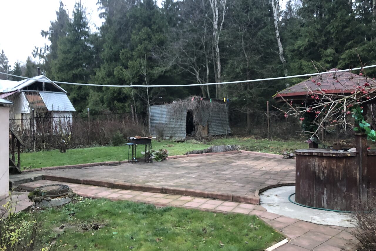 Арендовать Загородный дом с камином 