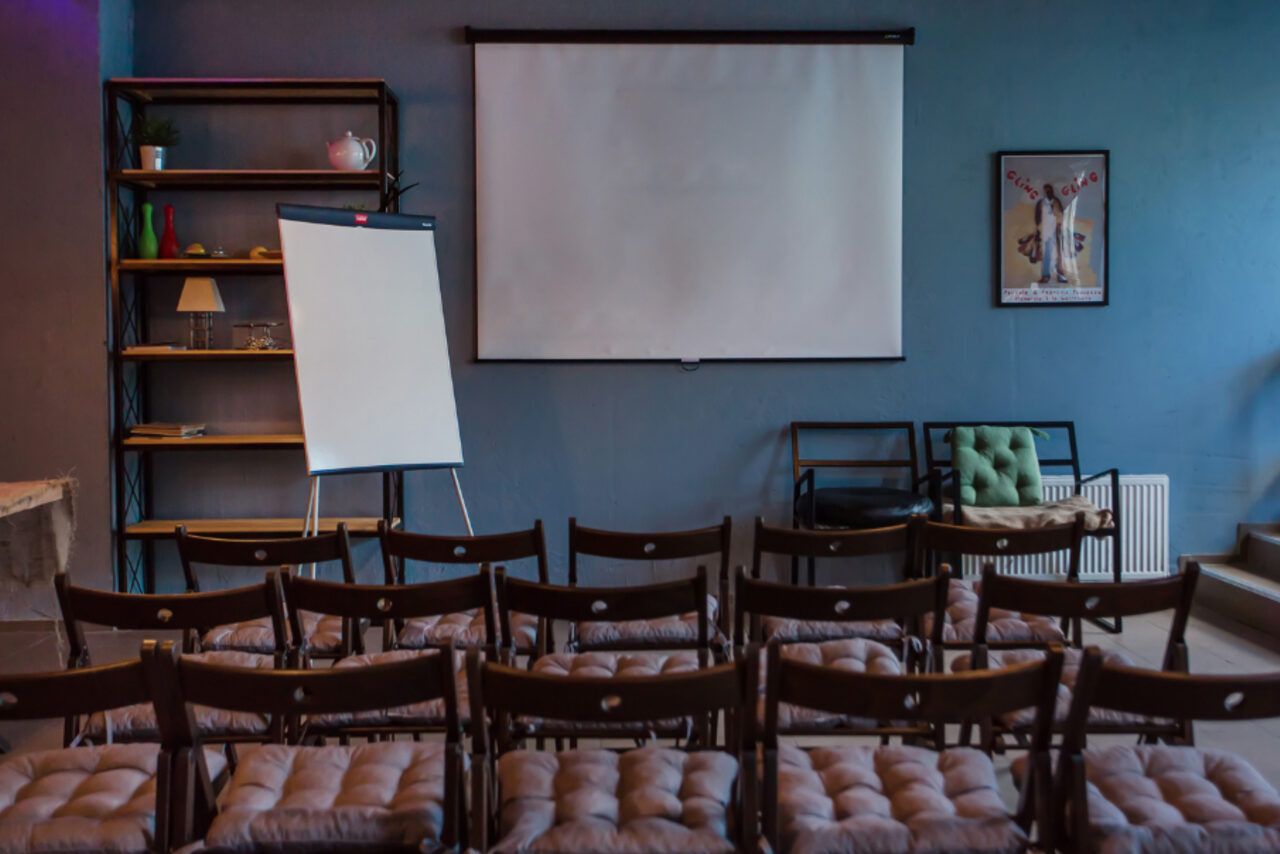 Арендовать Work Shop Loft. Зал 11 для тренингов