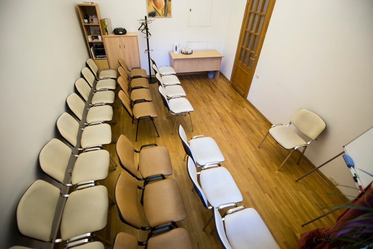 Арендовать Академия развития Личности Просторный кабинет 