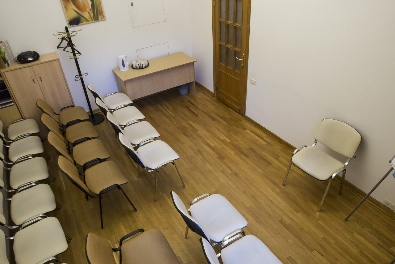 Арендовать Академия развития Личности Просторный кабинет 