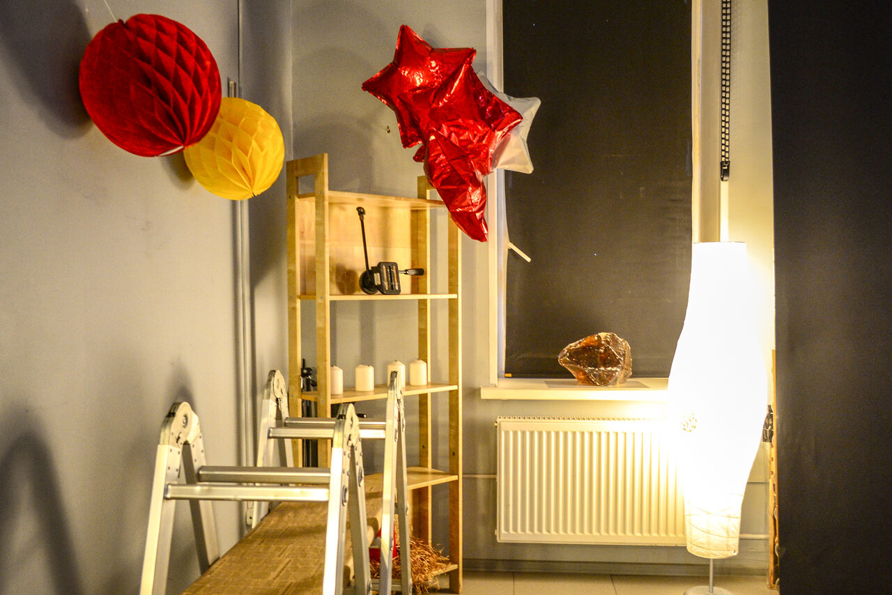 Арендовать Флакон Двухъярусный лофт с кухней 