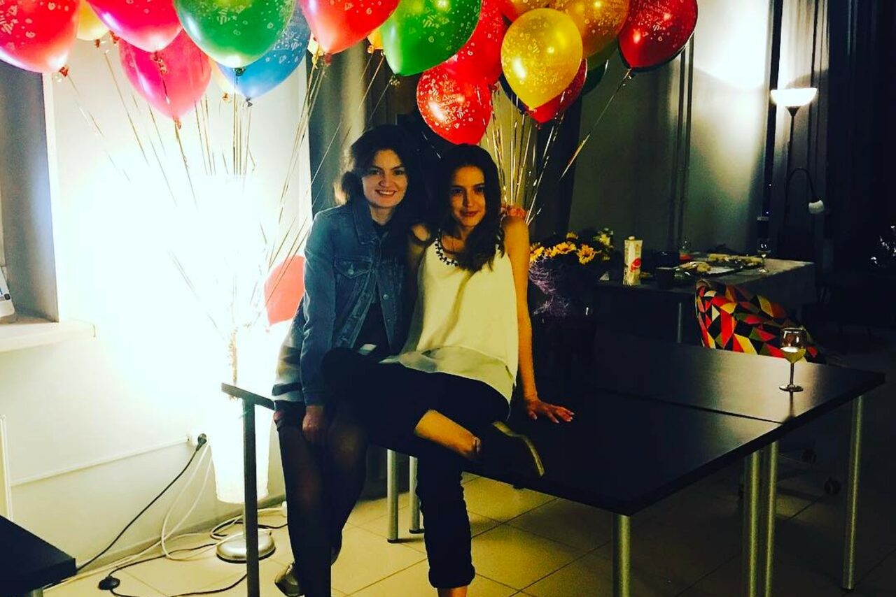 Арендовать Флакон Двухъярусный лофт с кухней 