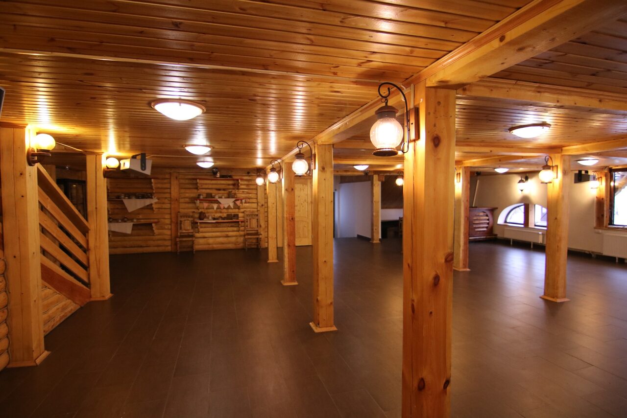 Арендовать Русский зал в Усадьбе Ромашково