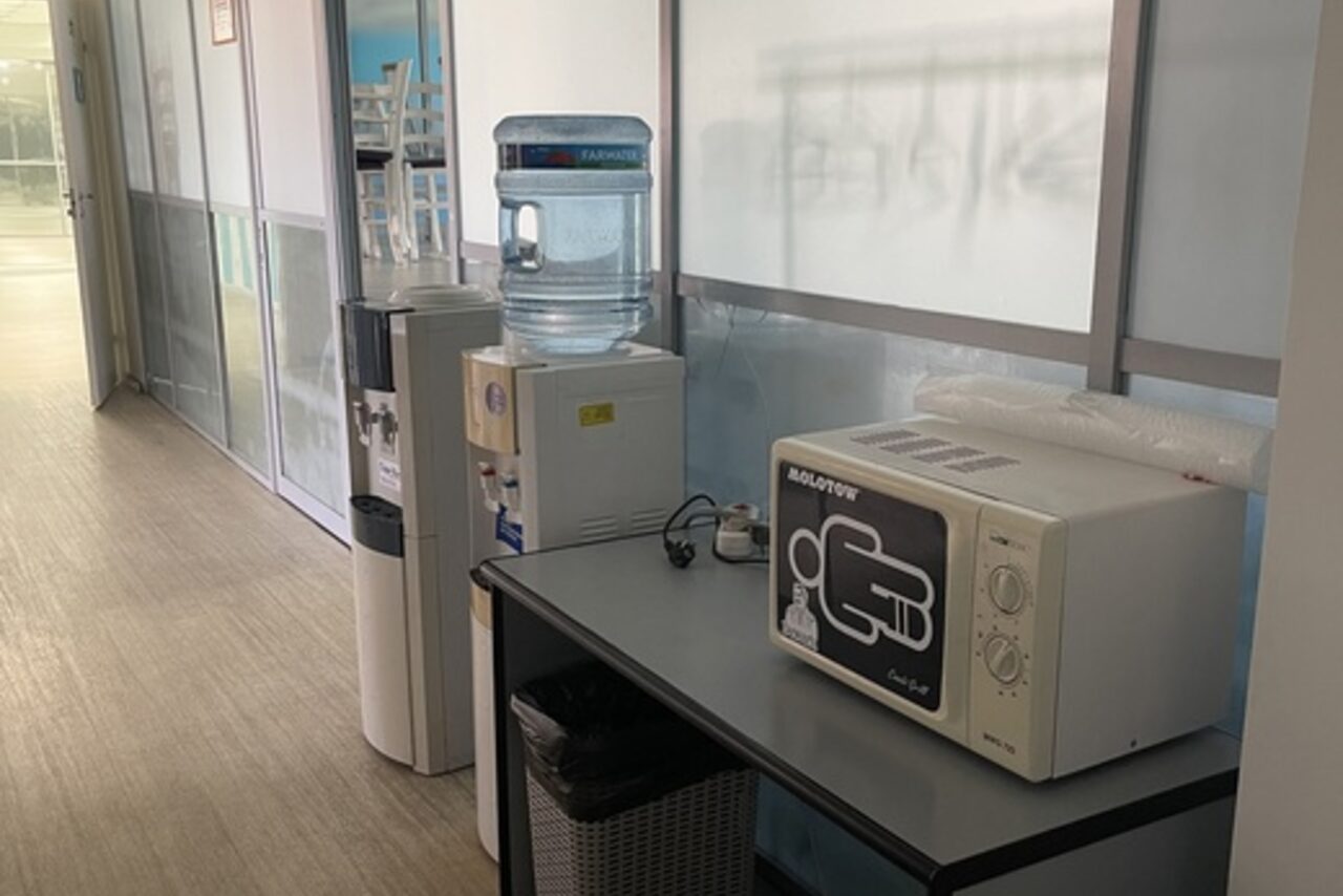 Арендовать Аудитория с большими окнами