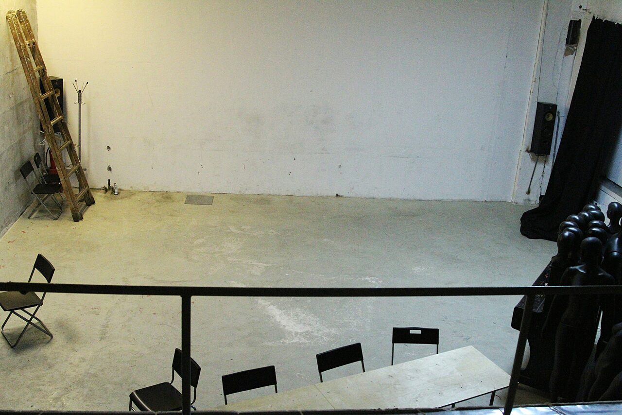 Арендовать Белый арт-лофт