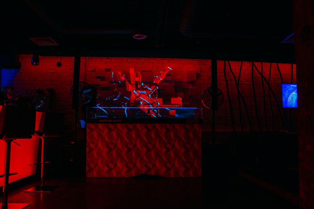 Арендовать Темный лофт в ЕКБ