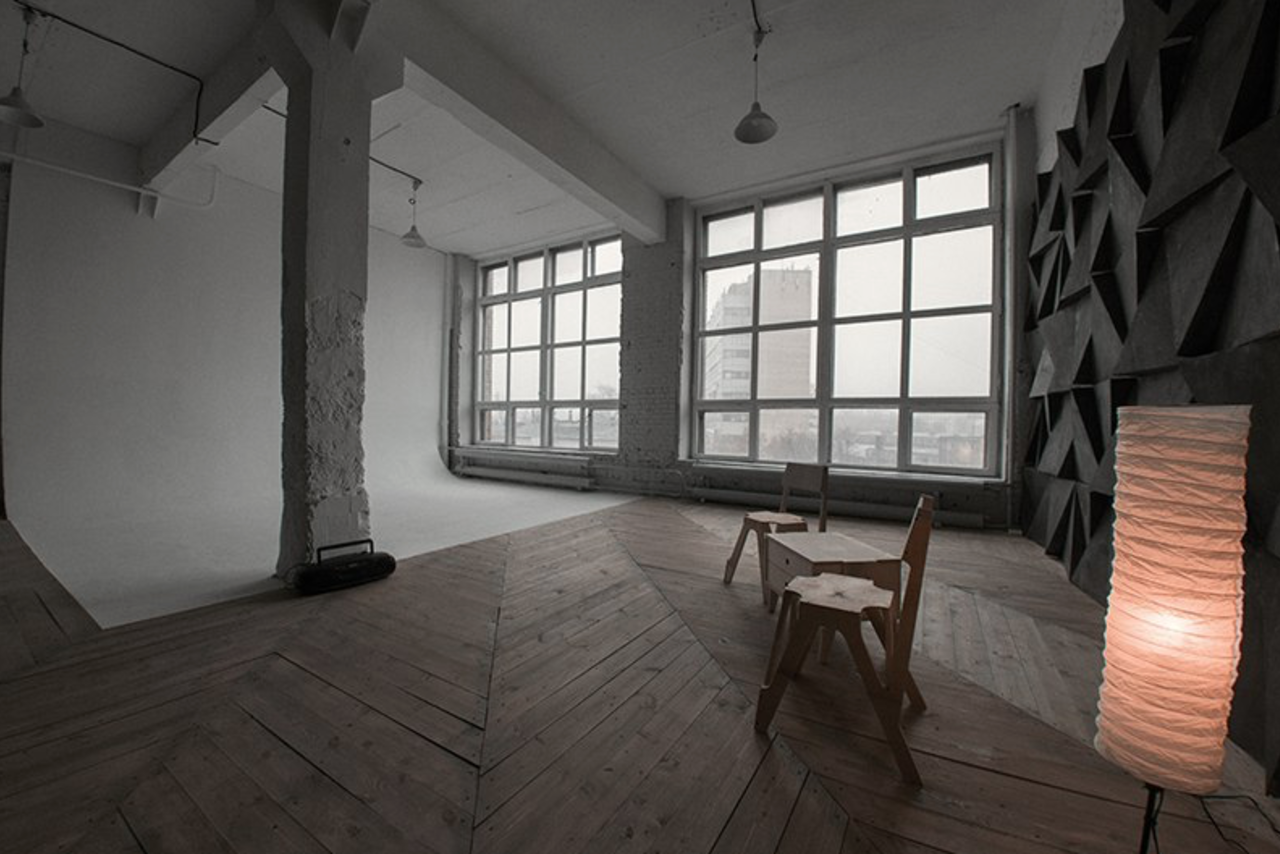 Арендовать Wood Studios Арт-лофт с колоннами на Электрозаводской