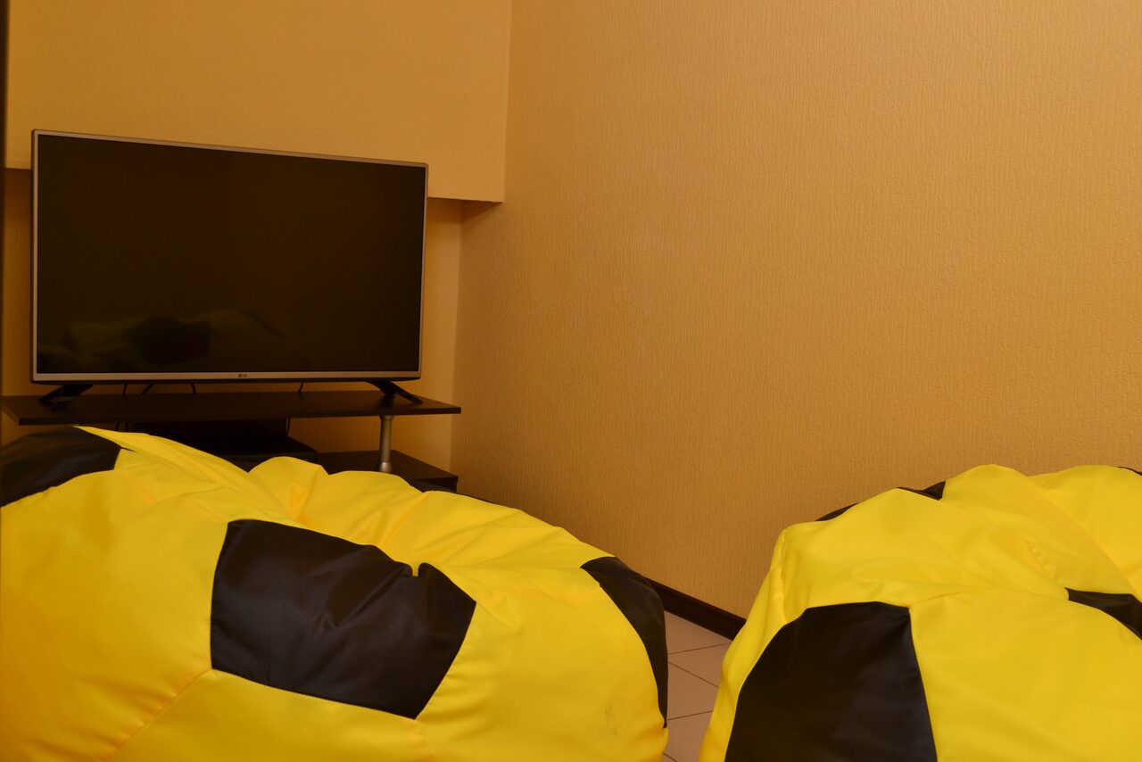 Арендовать Лофт для шумных вечеринок или уютных дружеских встреч