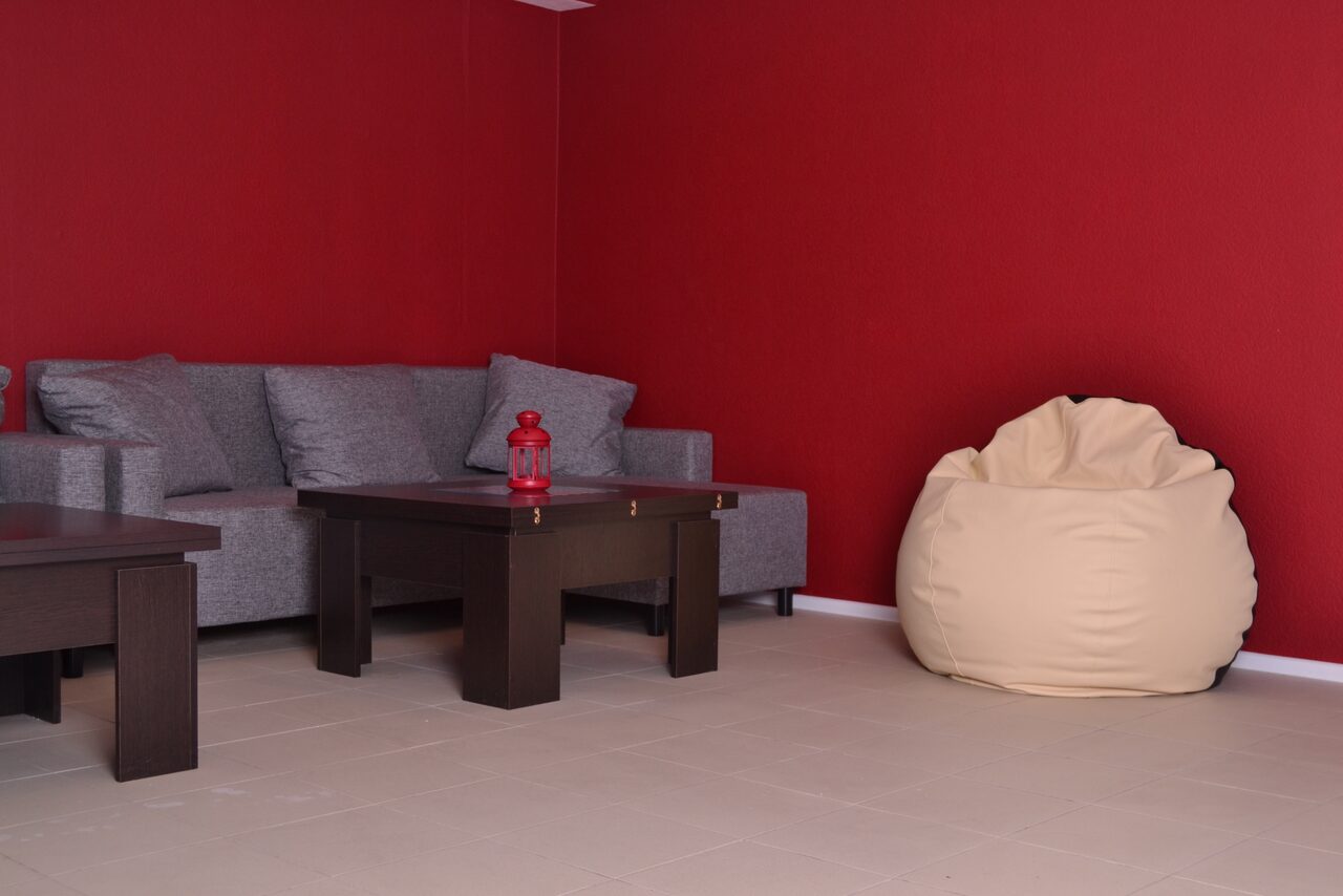 Арендовать Лофт для шумных вечеринок или уютных дружеских встреч