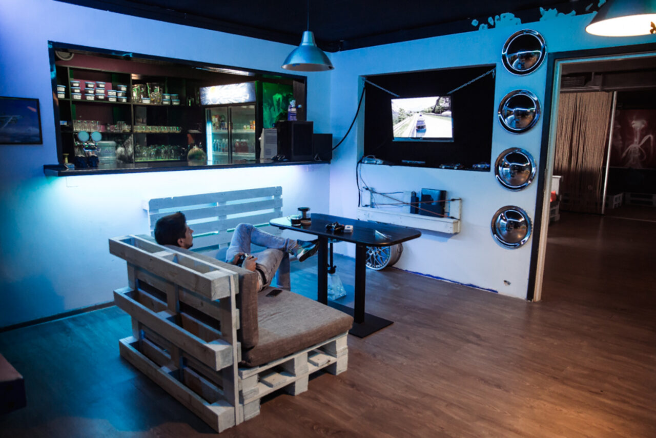 Арендовать Lounge Box Лофт с вип комнатами 