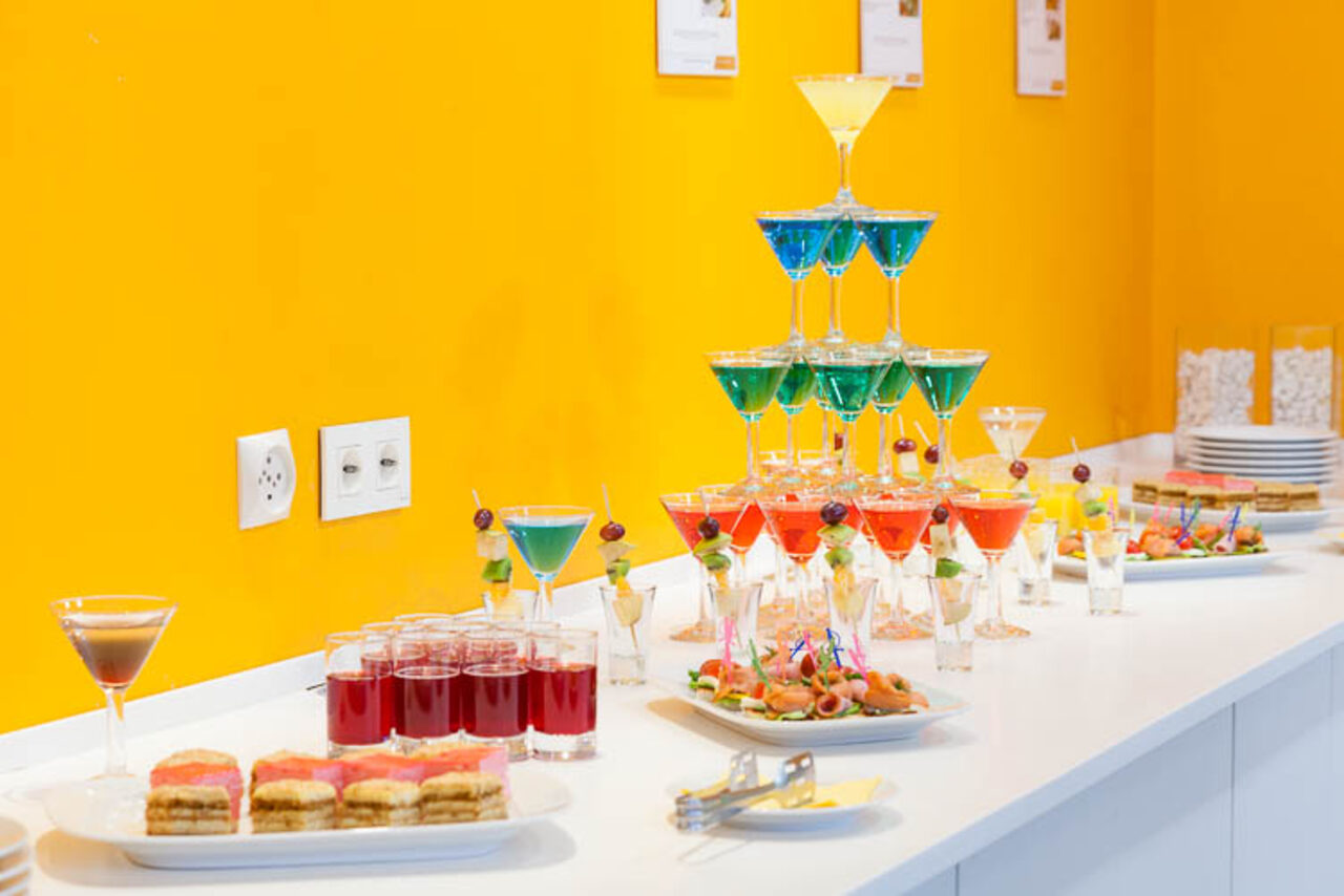 Арендовать SunFlower Park Отель