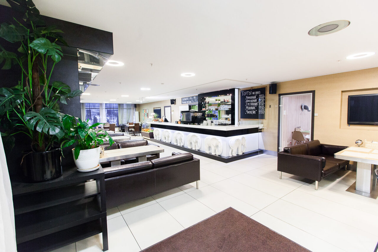 Арендовать Бар с зелеными растениями 