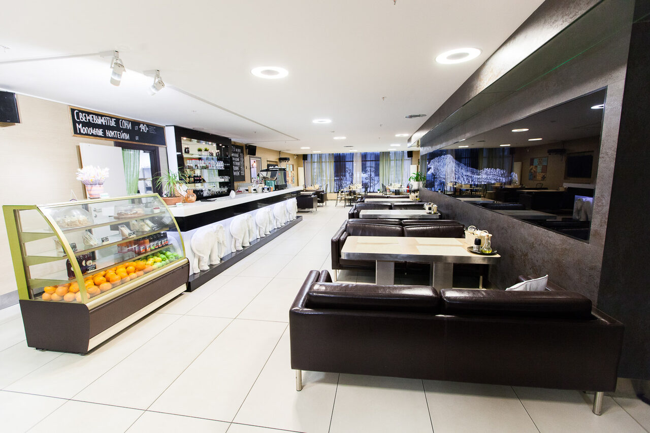 Арендовать Бар с зелеными растениями 