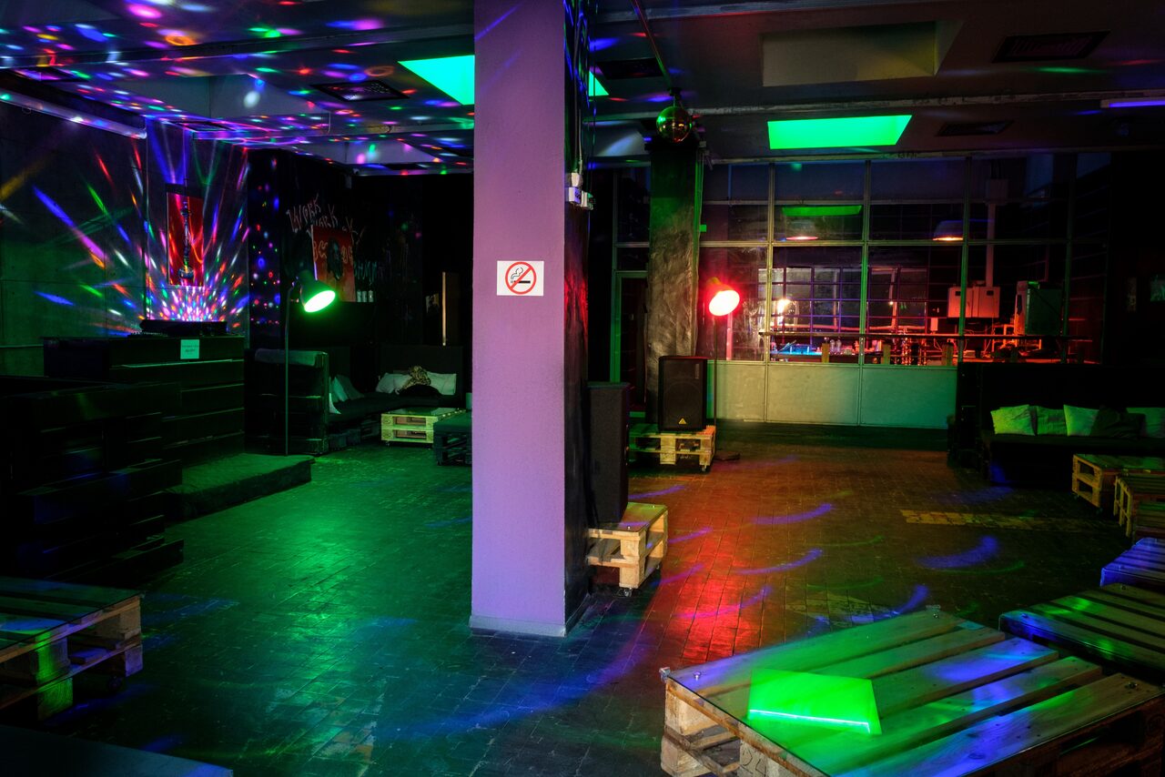 Арендовать Фотостудия WhitePlace. Лофт-кальянная 