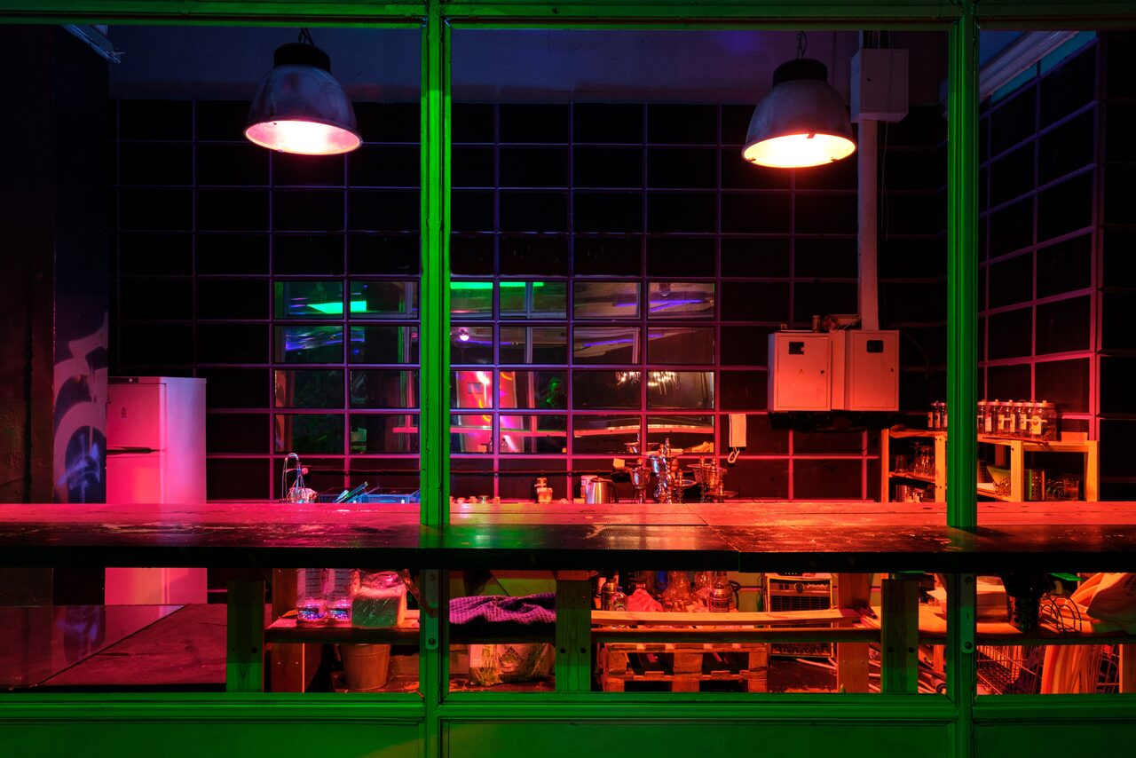 Арендовать Фотостудия WhitePlace. Лофт-кальянная 