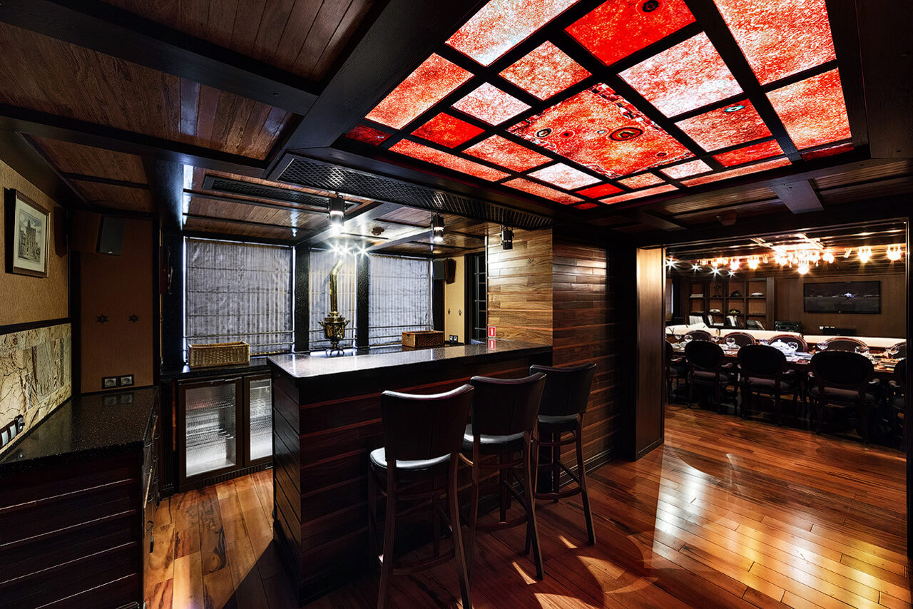 Арендовать Самая большая яхта Москвы