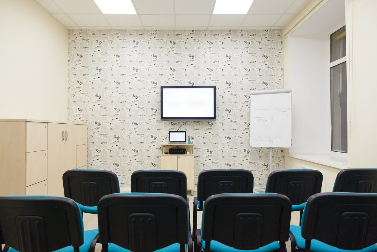 Арендовать AXIO.center Светлый зал с высокими потолками