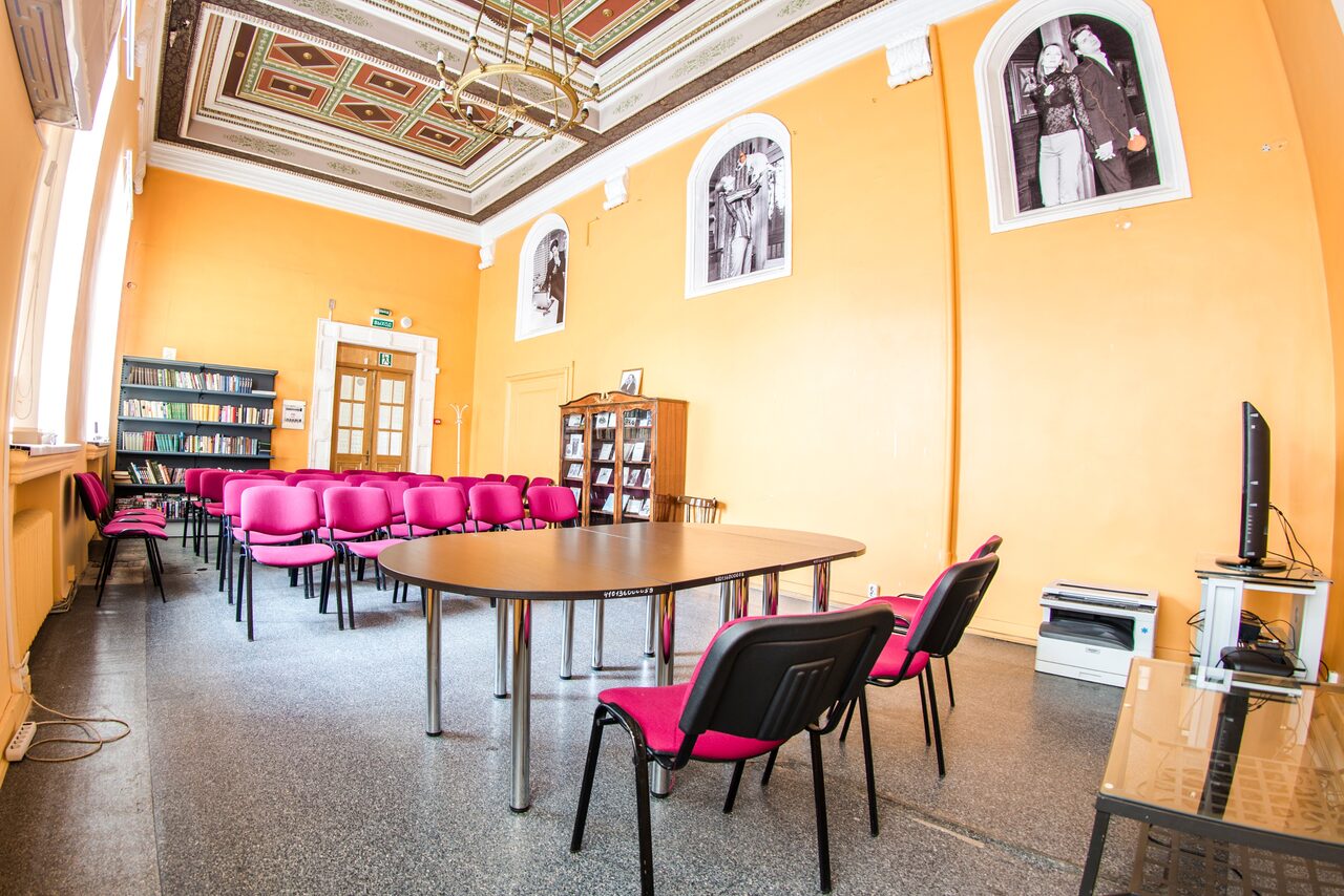 Арендовать Женский культурный центр Парадный зал 