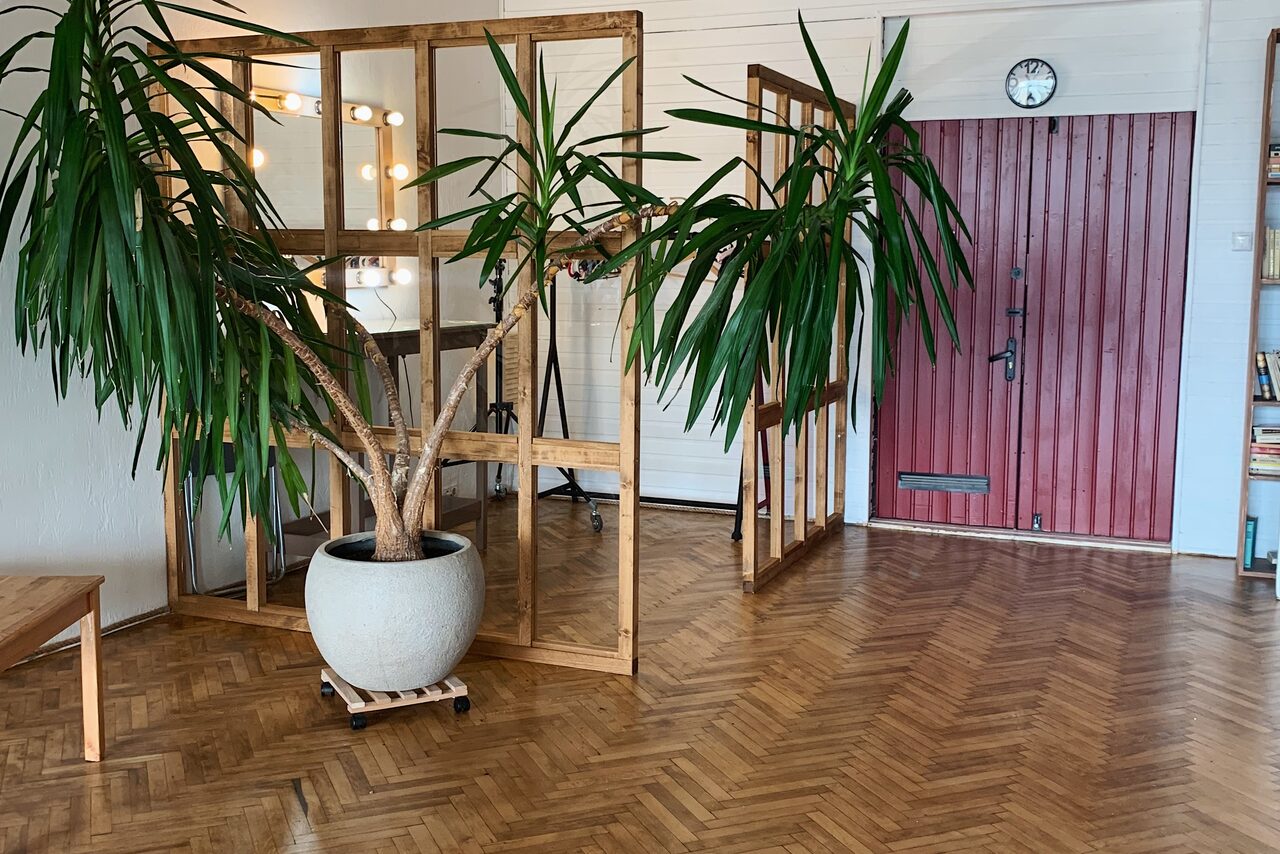 Арендовать Studio 33.13. Лофт в стиле загородного дома