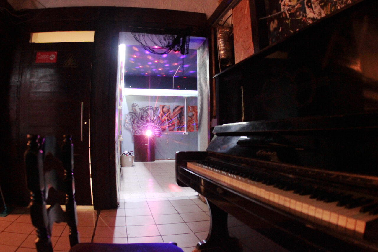 Арендовать Лофт с подвалом