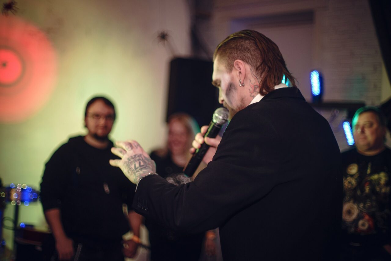 Арендовать Мастерская на Кулишках с фактурными стенами 