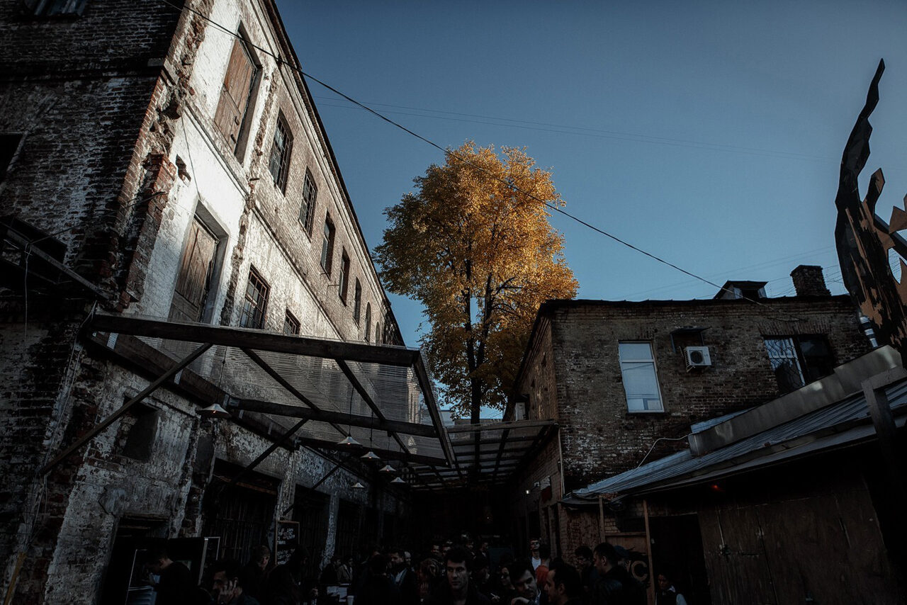 Арендовать Лофт-пространство с внутренним двором 