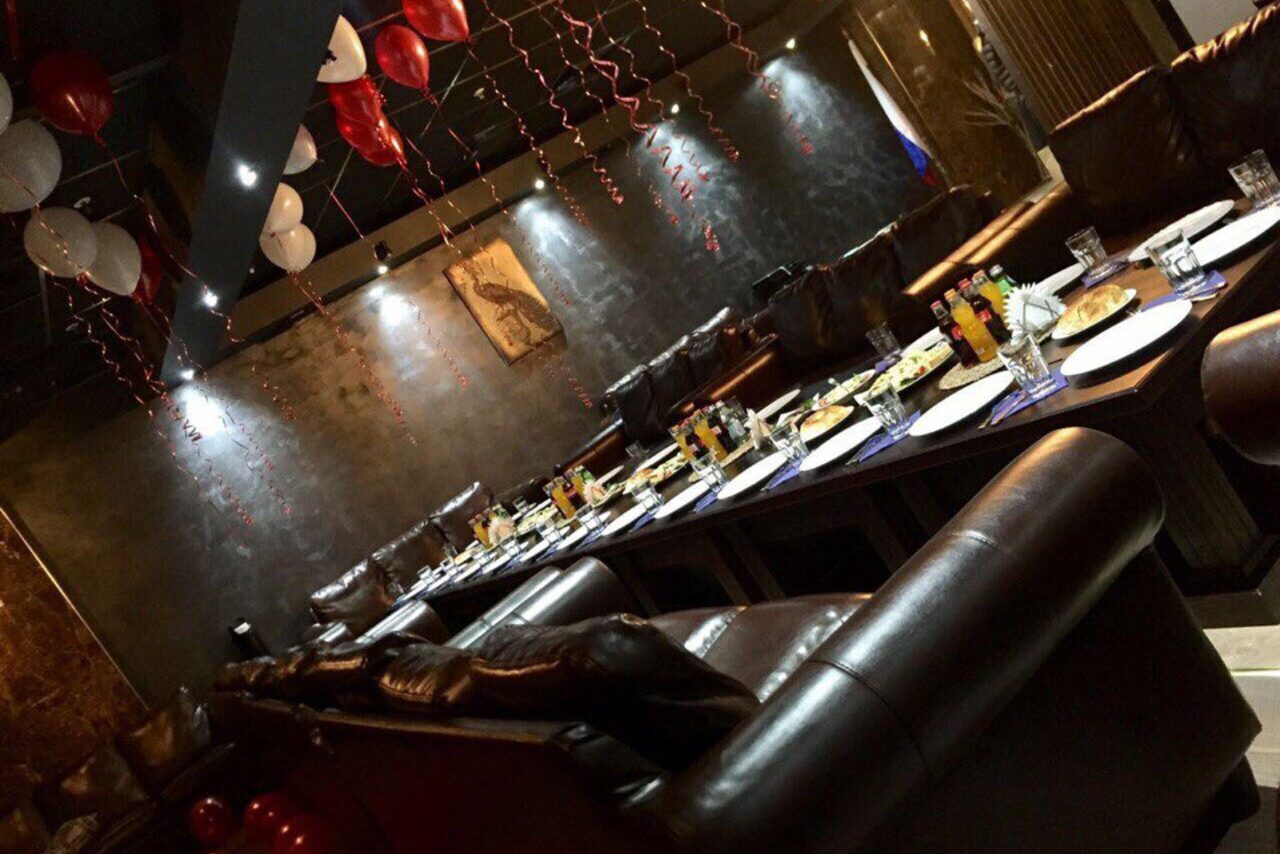 Арендовать Romantic Stream Зал с панорамными окнами 