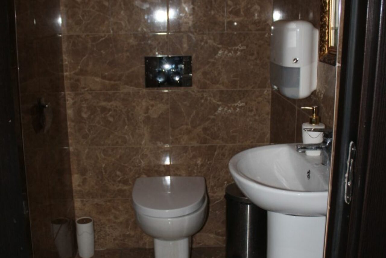 Арендовать Romantic Stream Зал с панорамными окнами 