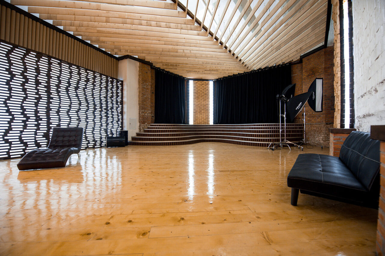 Арендовать Qweex Campus