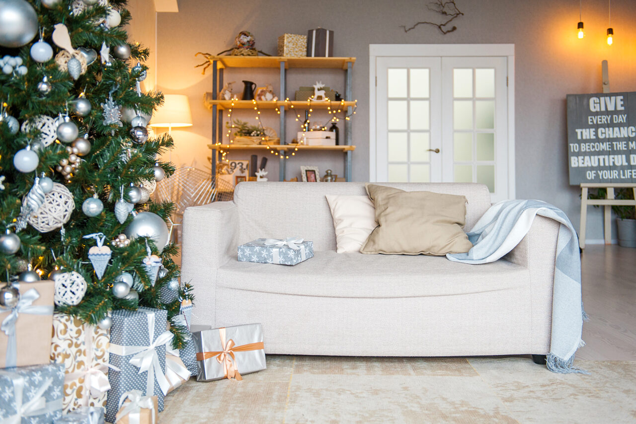 Арендовать Фотостудия Эффект Бабочки Светлый зал с большими окнами 