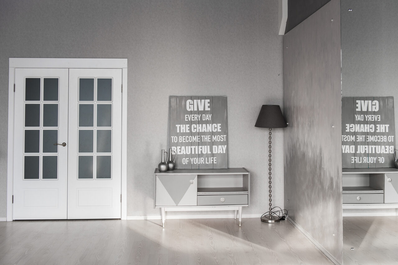 Арендовать Фотостудия Эффект Бабочки Светлый зал с большими окнами 