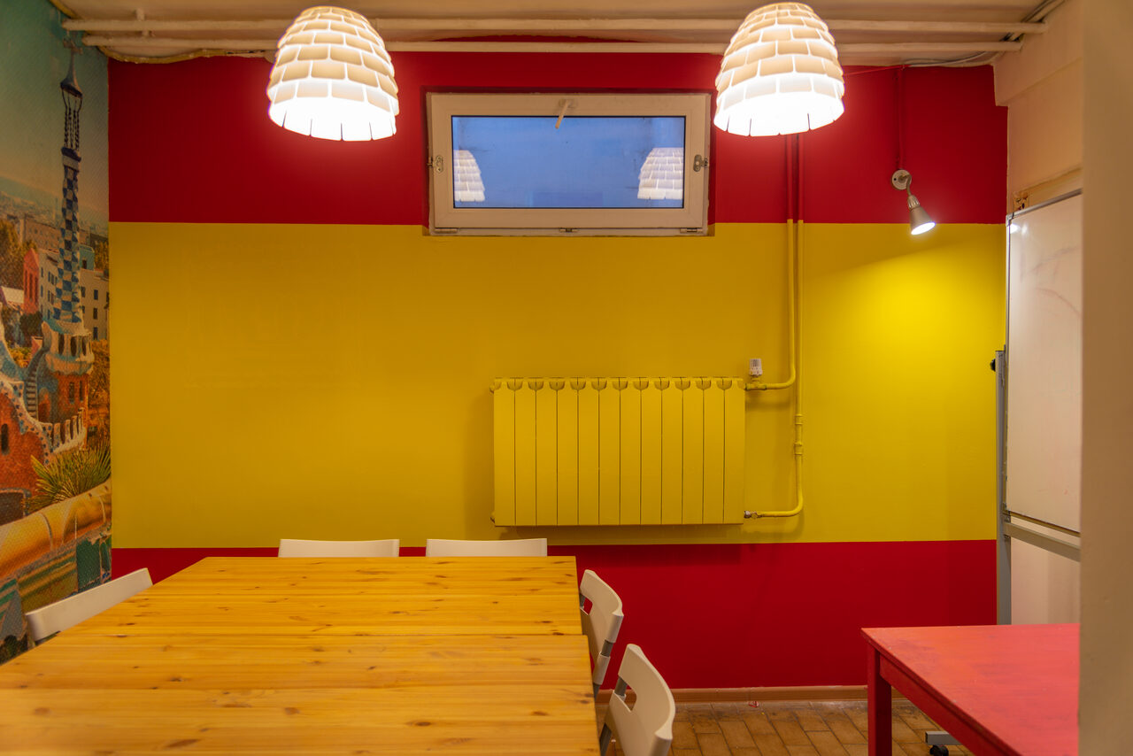 Арендовать CheckPoint Комната для встреч и посиделок 