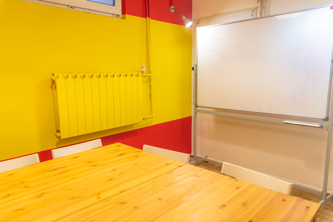 Арендовать CheckPoint Комната для встреч и посиделок 